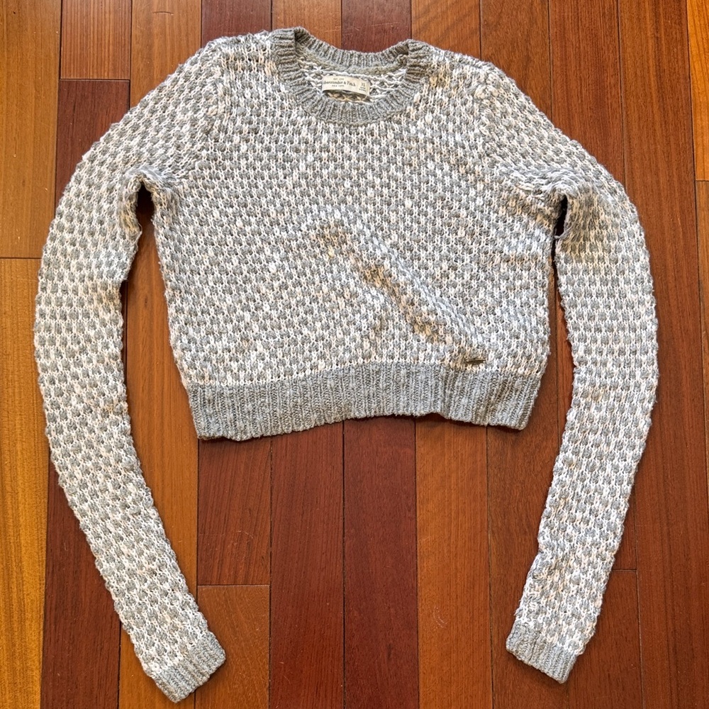 Abercrombie & Fitch Cropped Crewneck Sweater - Heather Gray